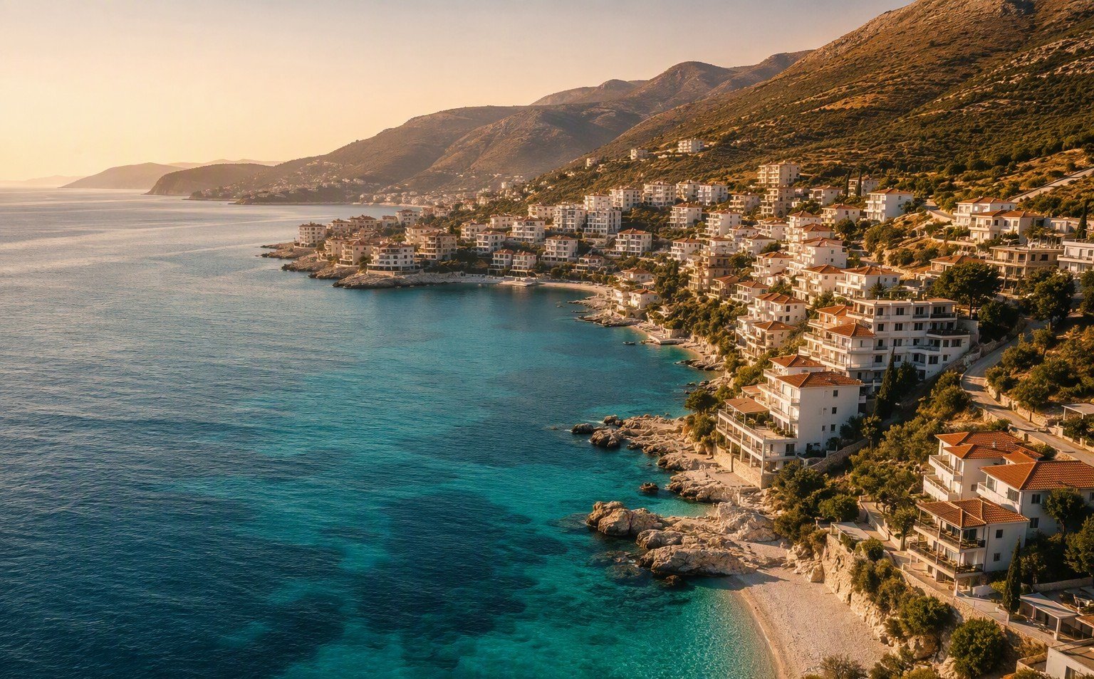 La Riviera albanese — mare cristallino e nuovi sviluppi immobiliari